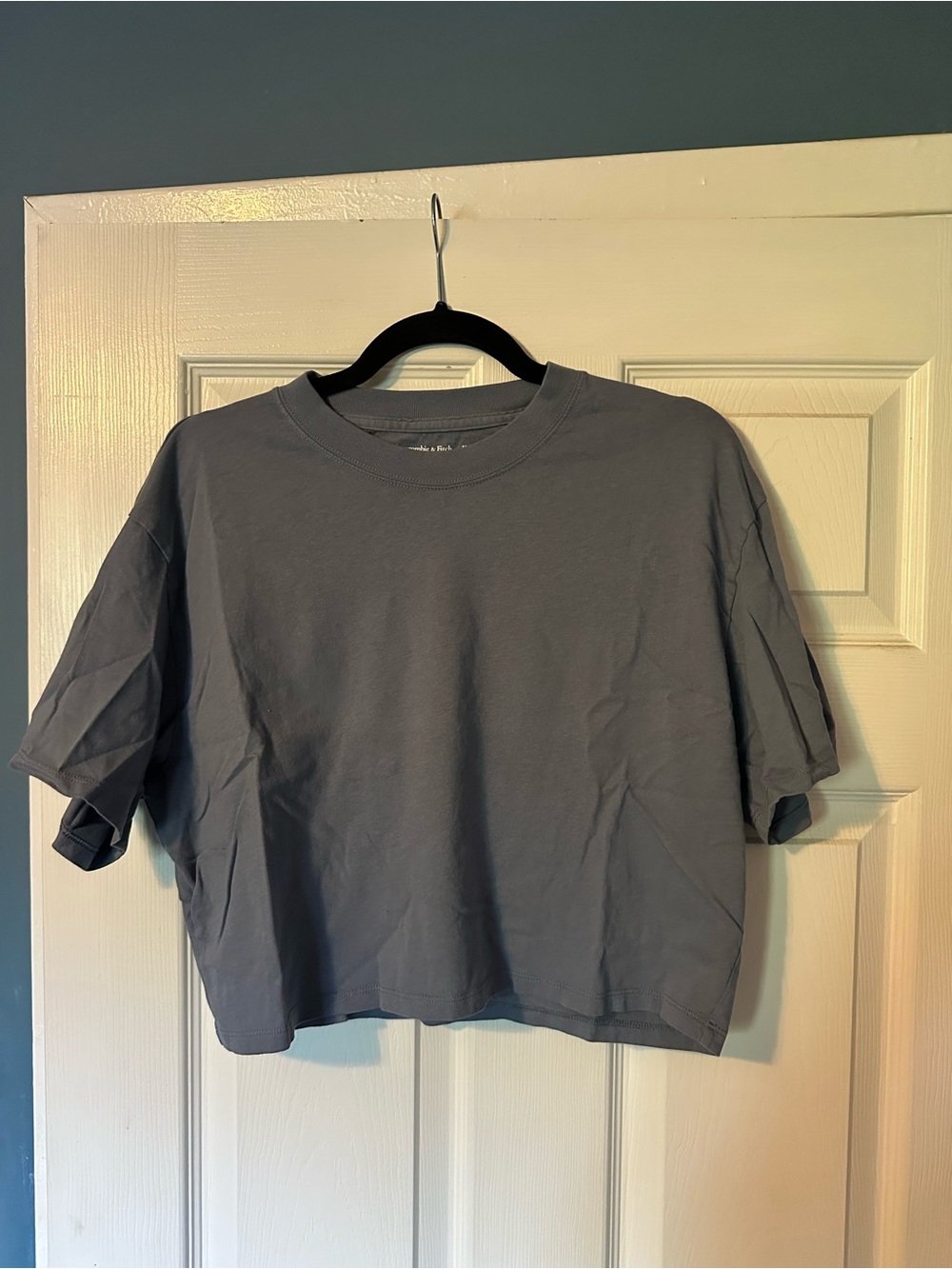 Abercrombie & Fitch Soft A&F Essentials Semi-Cropped Crewneck Tee